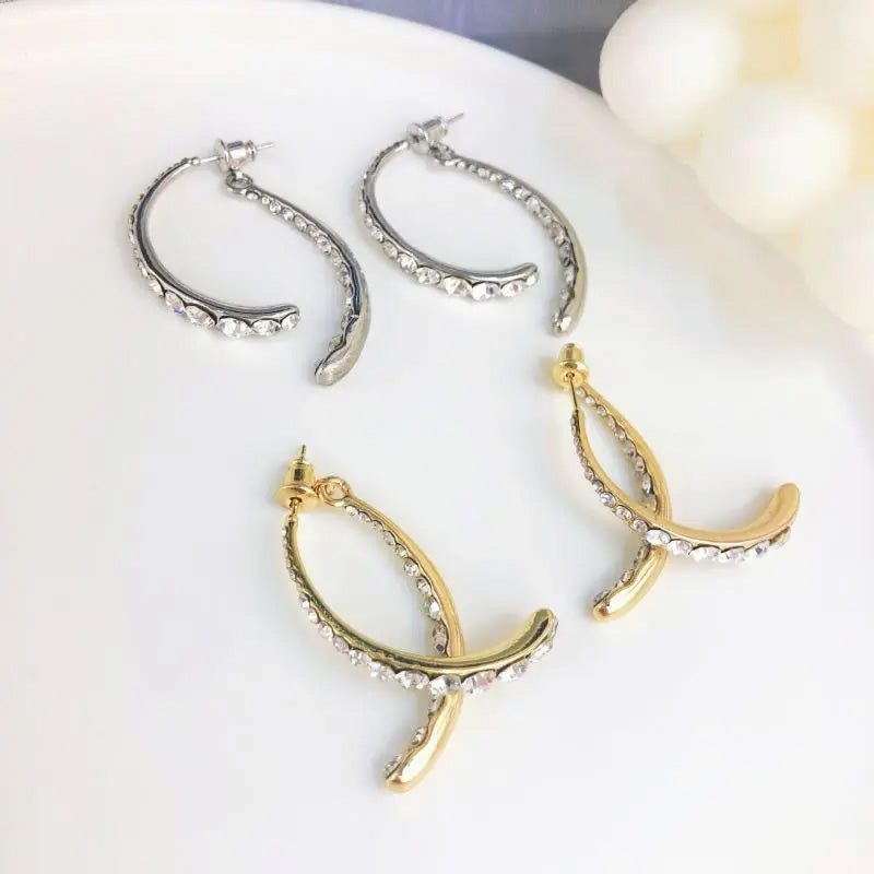 Glanzvolle Kristall-Creolen