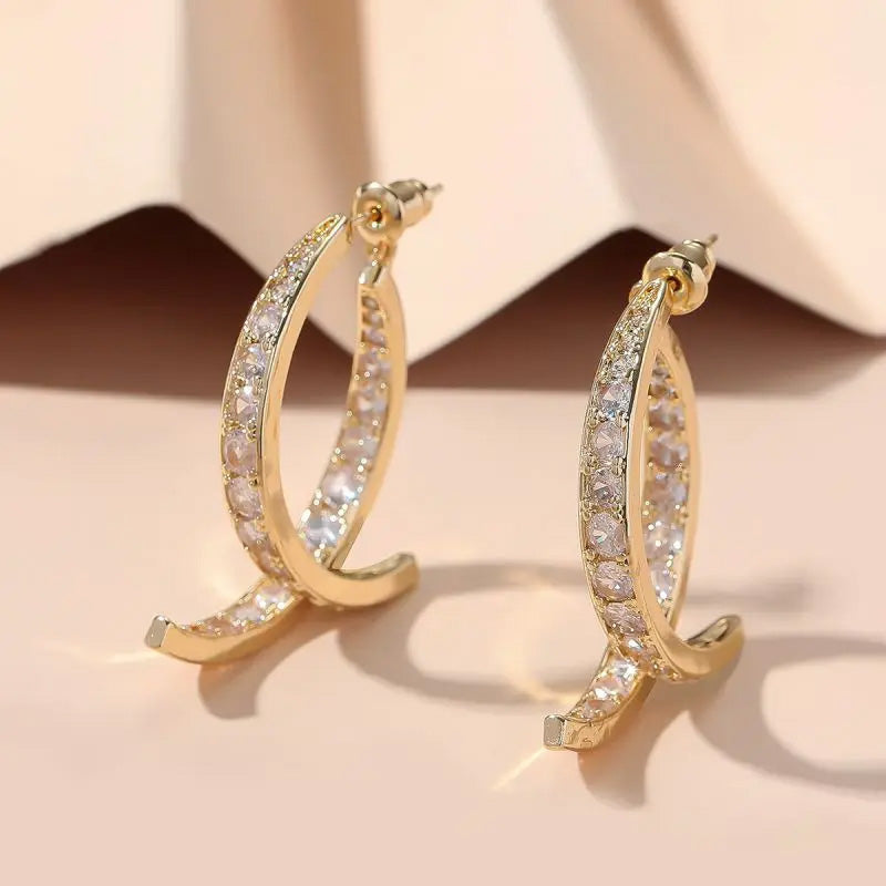 Glanzvolle Kristall-Creolen