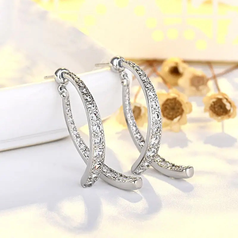 Glanzvolle Kristall-Creolen