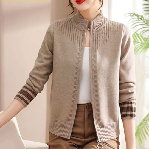Anne Rollkragen-Cardigan
