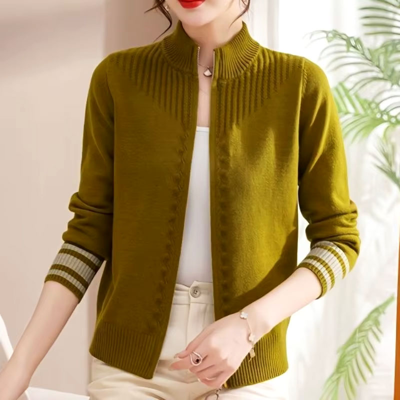 Anne Rollkragen-Cardigan