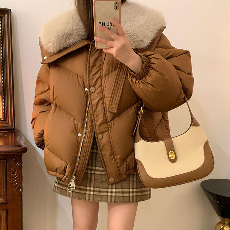 Haselnussbraune Pufferjacke aus Pelz