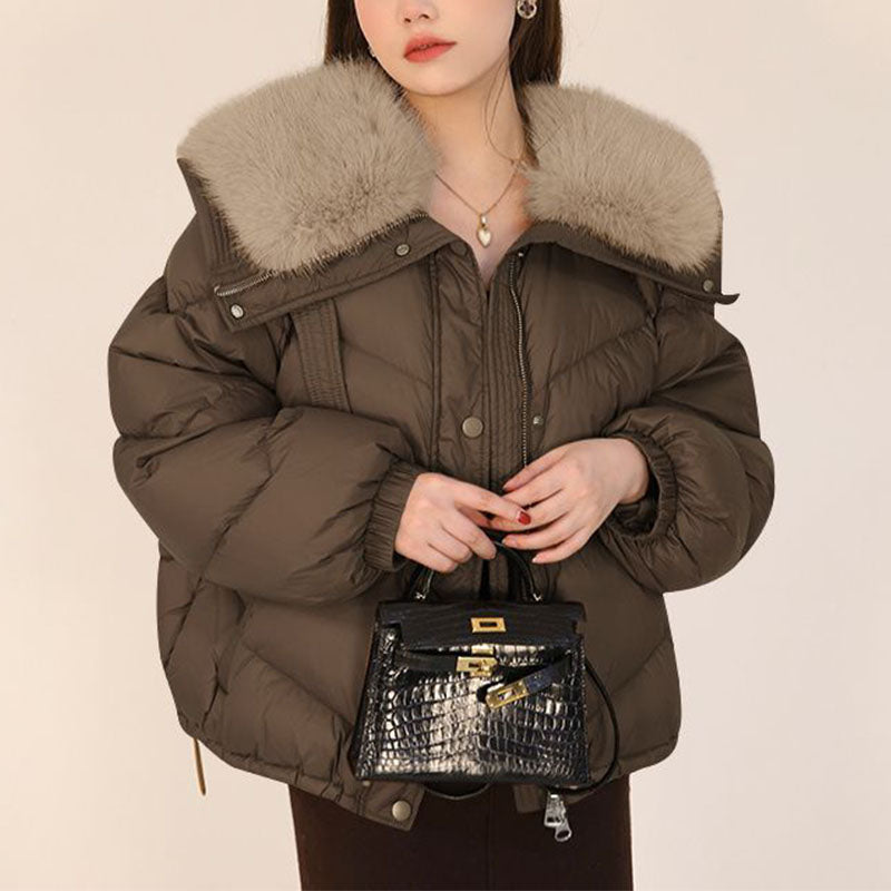 Haselnussbraune Pufferjacke aus Pelz